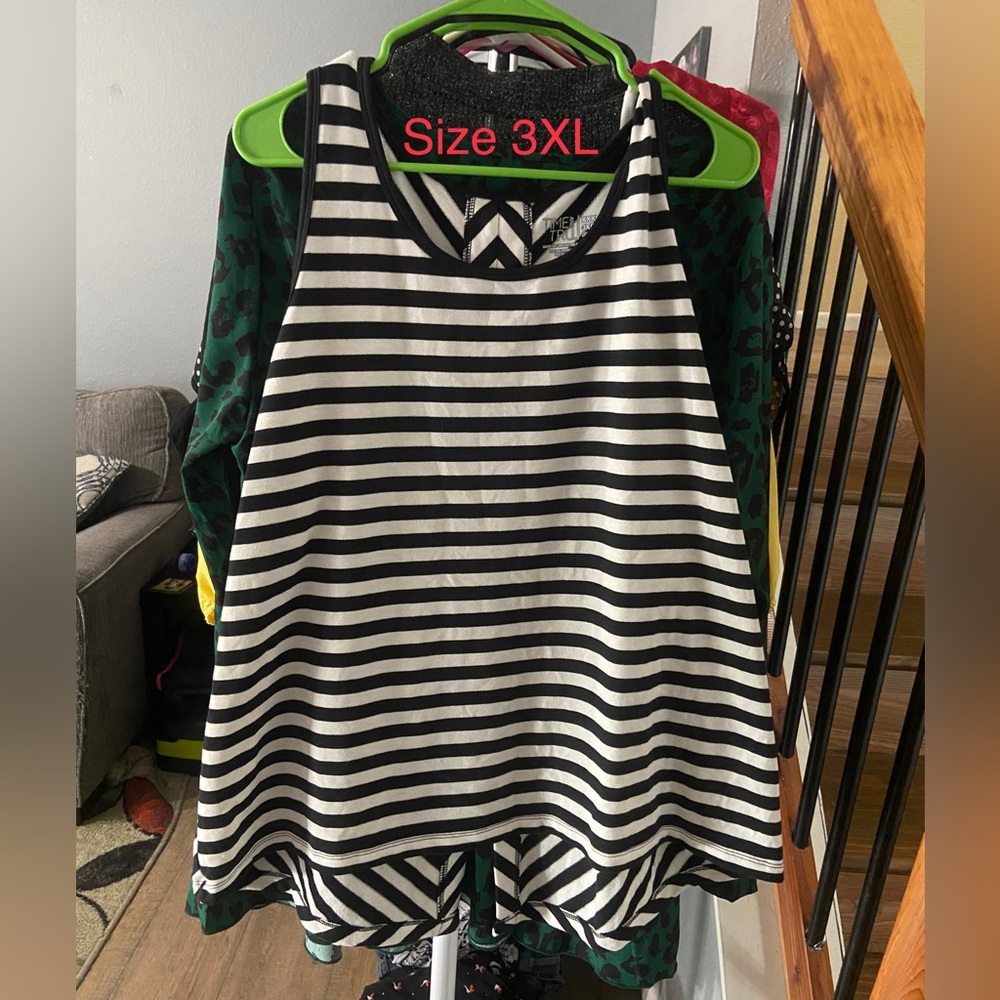 Black and white striped top size XXXL